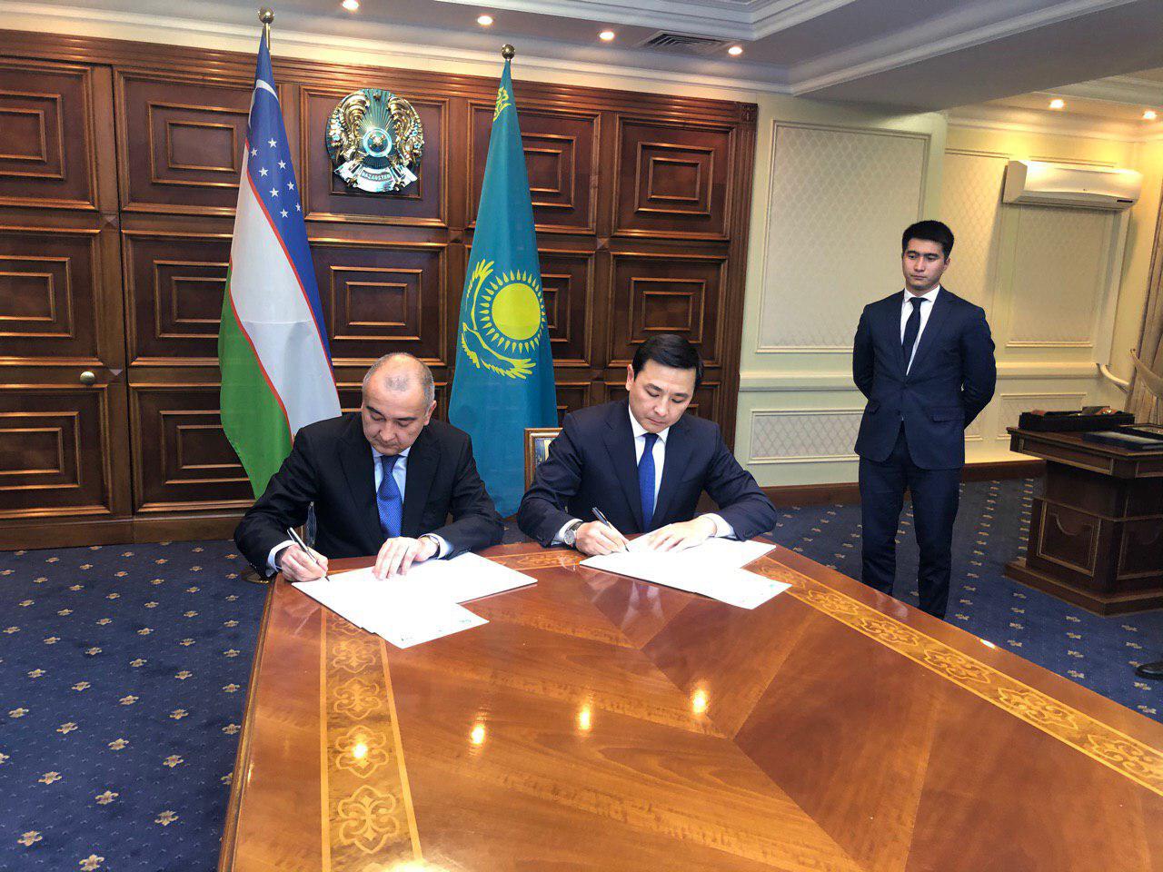 В Казахстане подписано совместное коммюнике между Ташкентом и Нур-Султаном