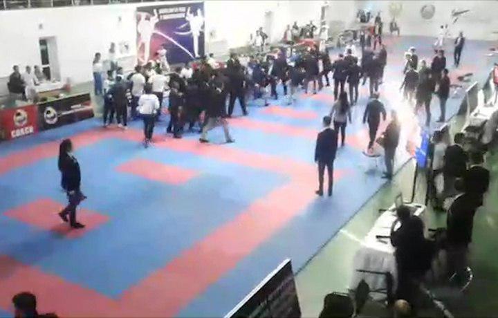 В Ташкенте судьи и тренеры затеяли массовую драку во время турнира по каратэ