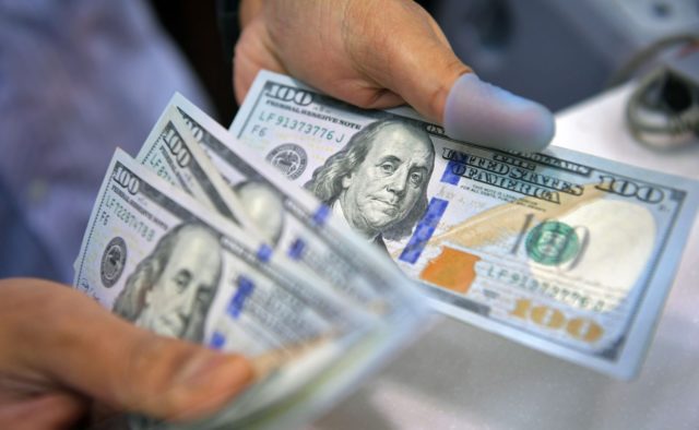 В Ташкенте мужчина пообещал заоблачный кредит в «Ипотека-банке» и попался на взятке