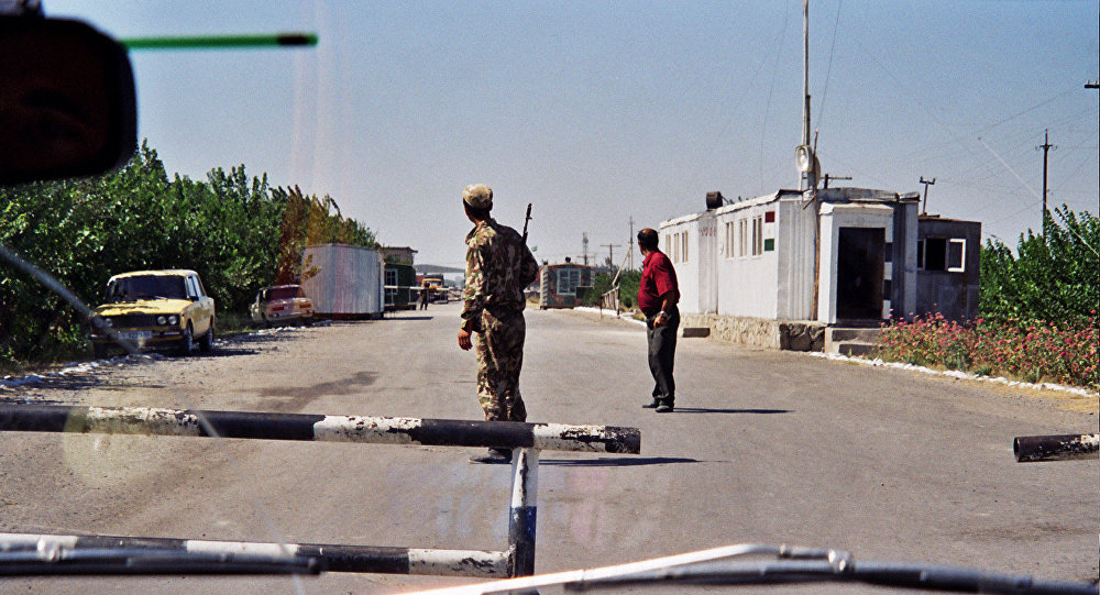 Узбекские пограничники усилили охрану участков границы с Таджикистаном после нападения террористов
