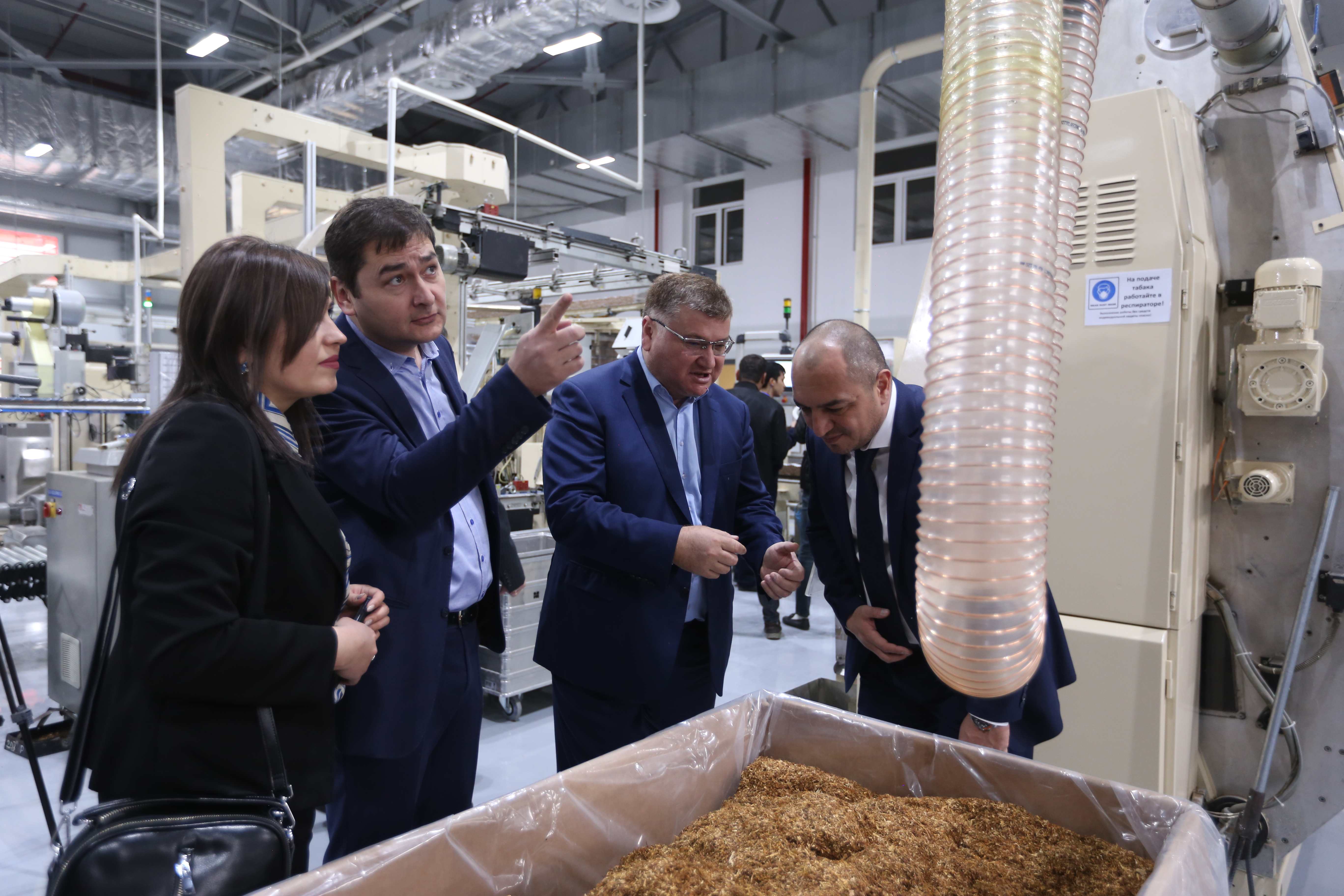 В Узбекистане началось лицензионное производство сигарет Marlboro, Parliament и L&M