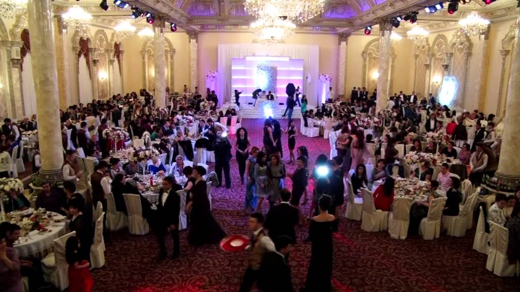 В Узбекистане наказали первых нарушителей положения о свадьбах и раскритиковали «дрыгающихся танцоров»