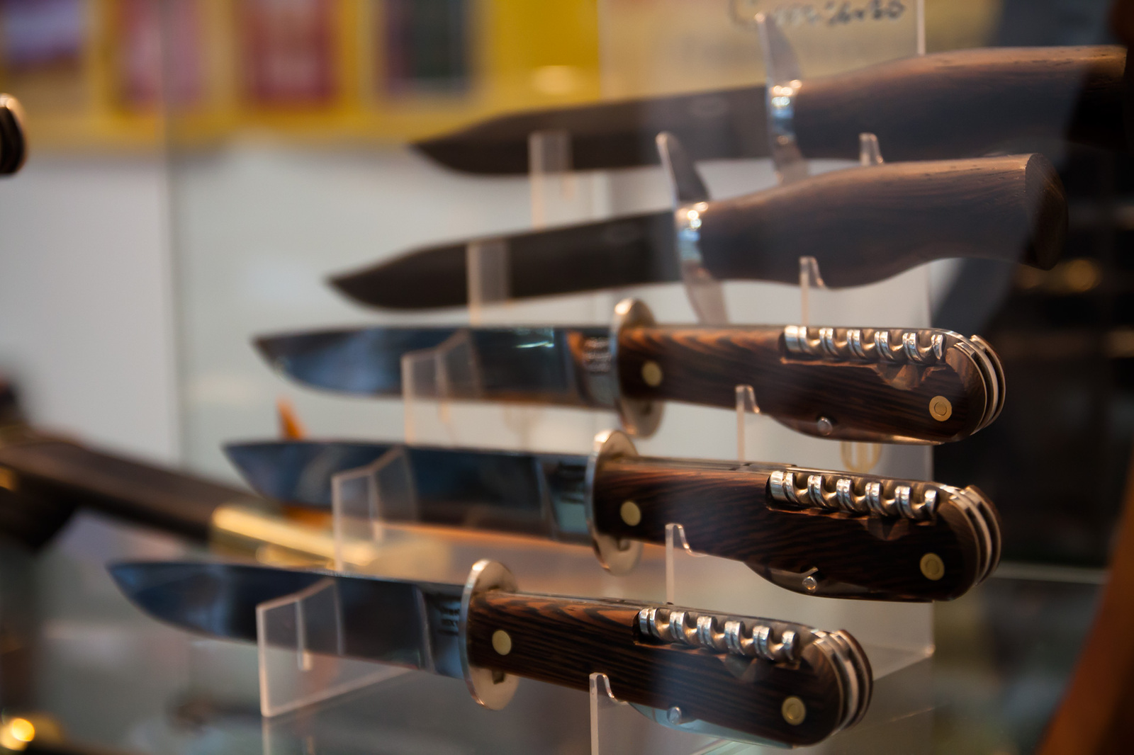 В Ташкенте открылась выставка авторских ножей