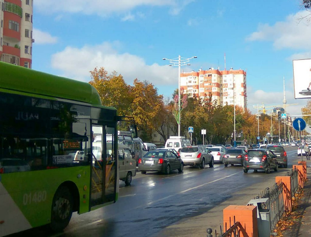 Автобусы Ташкента поменяли маршруты 