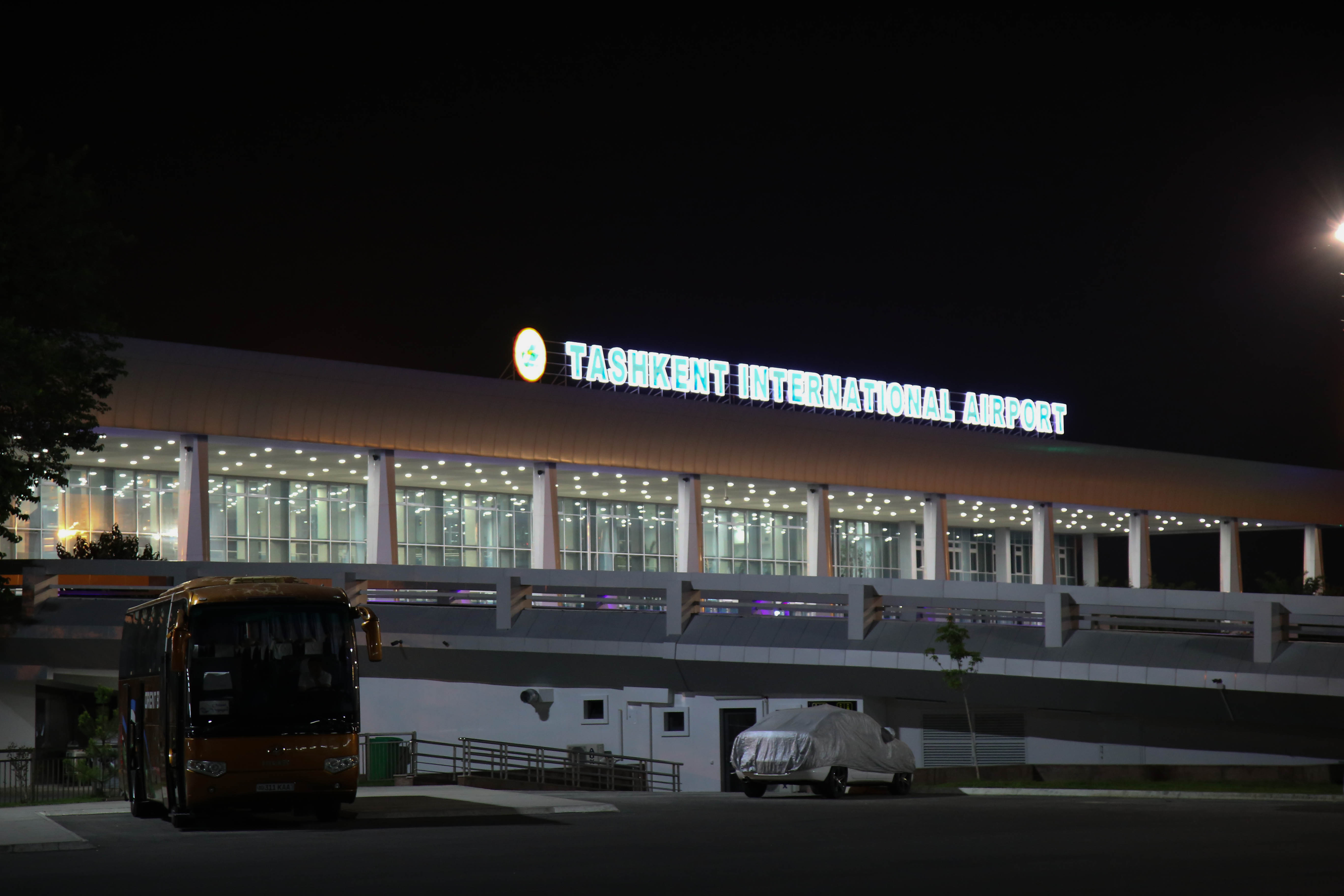 За оставшимися в Пекине узбекистанцами решили отправить платный чартер и попросили не встречать в аэропорту