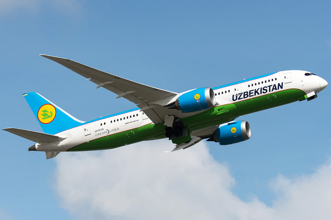 В Ташкент прибывает самолет с пассажирами из Пекина