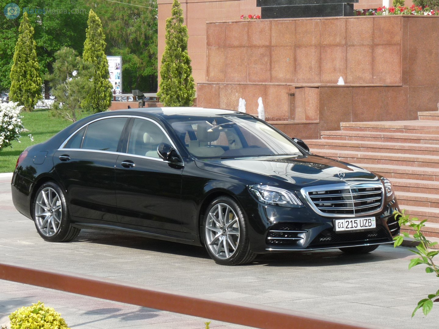 Минфин решил сэкономить на автомобилях чиновников Узбекистана