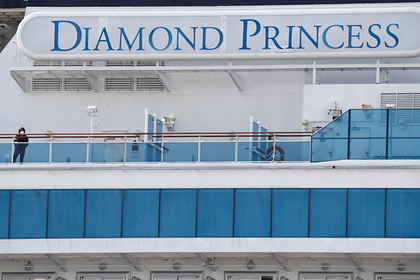 Еще двое россиян на лайнере Diamond Princess заразились коронавирусом