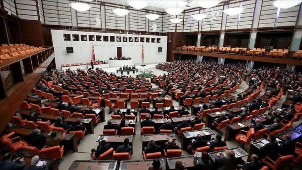 В парламенте Турции подрались депутаты