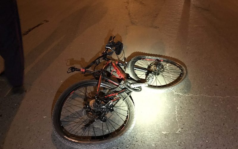 В Джизакской области водитель насмерть сбил велосипедиста