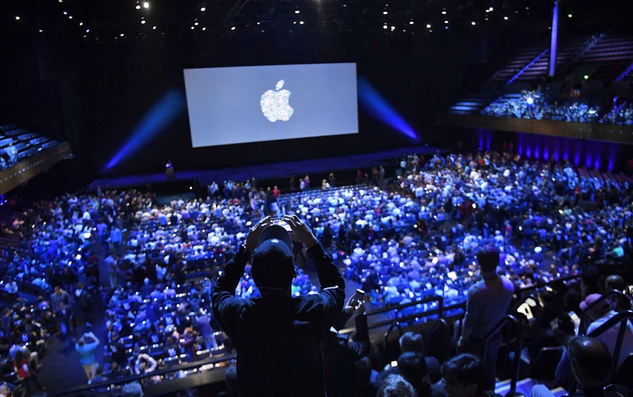Apple отменила презентацию нового iPhone SE 2