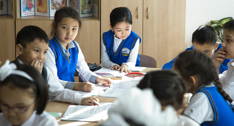 Досрочные каникулы для школьников объявили в Казахстане
