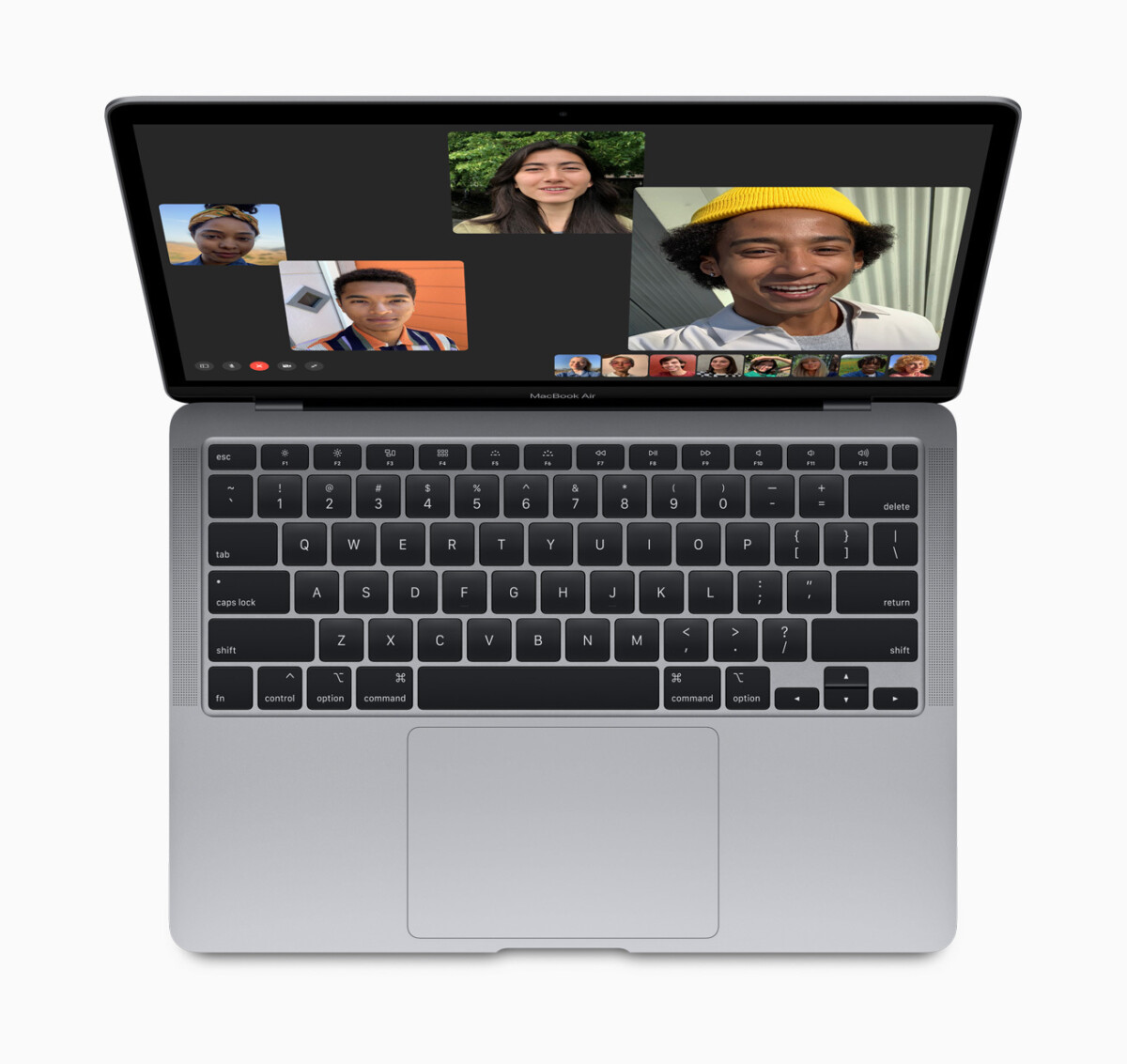 Apple представила новый MacBook Air с клавиатурой Magic Keyboard