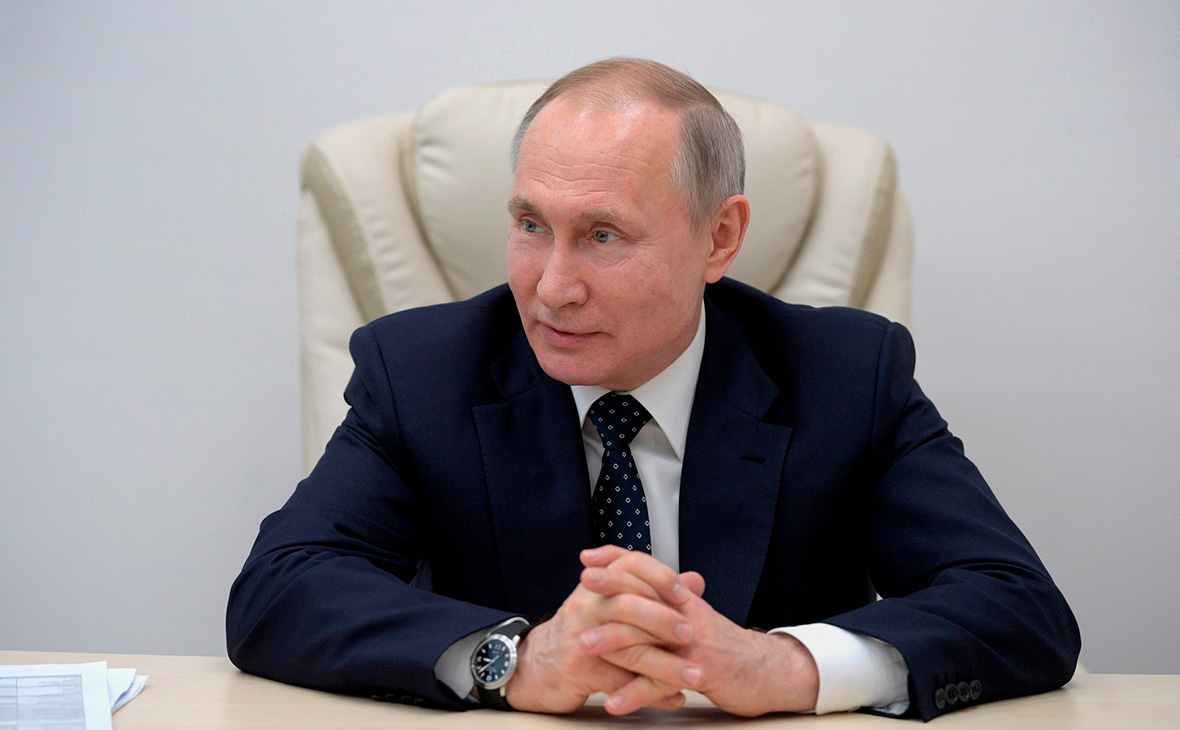 В Кремле рассказали о мерах защиты Путина от коронавируса