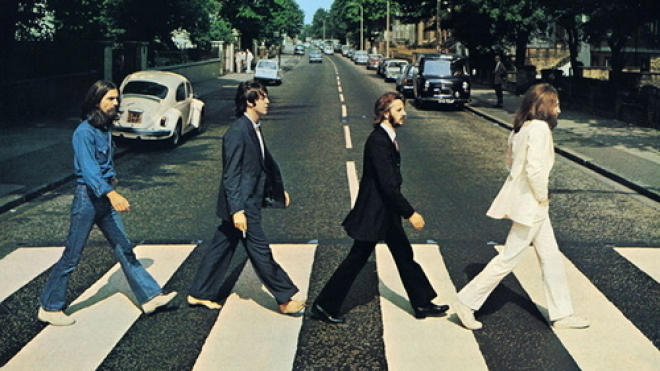 Карантин в Лондоне позволил обновить «зебру» на Abbey Road