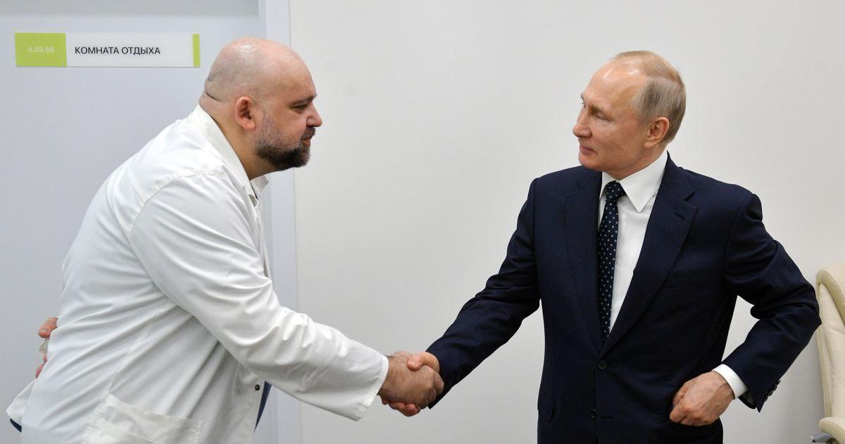 Путин решил работать удаленно и перестал здороваться за руку