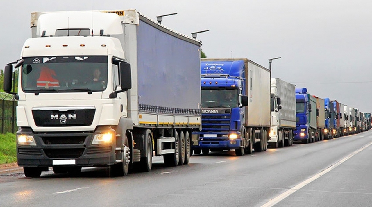Турция начала пропускать застрявшие на границе грузовики из Узбекистана 