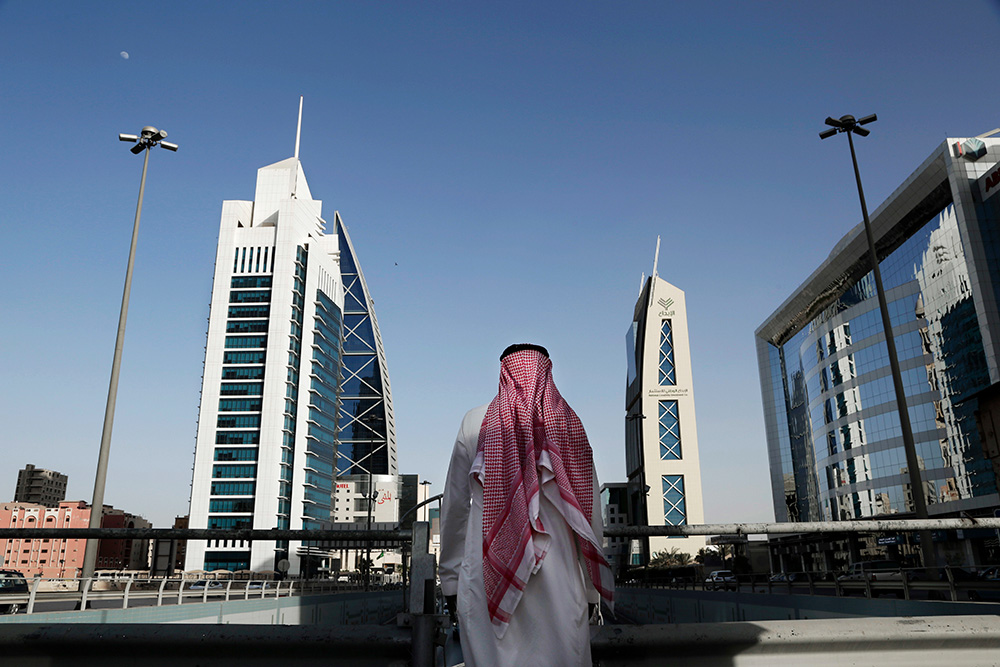 Власти Саудовской Аравии взяли на себя зарплаты в компаниях на время карантина