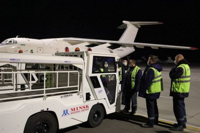 Узбекистан отправил в Беларусь самолет с гуманитарной помощью 