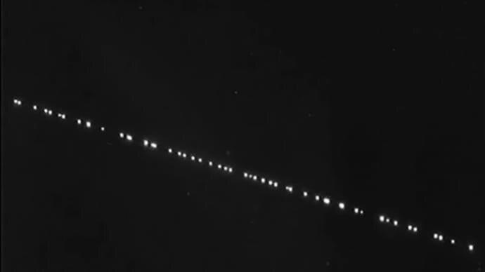 В небе над Ташкентом снова заметили спутники Илона Маска – видео