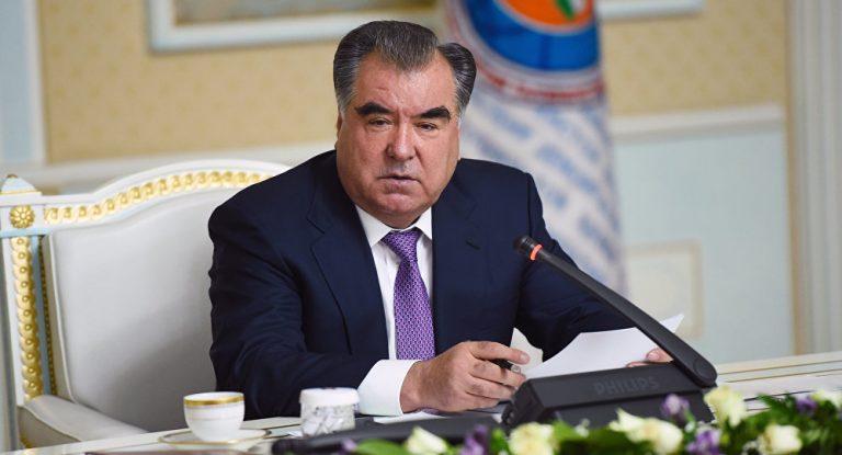 Президент Таджикистана направил свою зарплату в фонд борьбы с коронавирусом