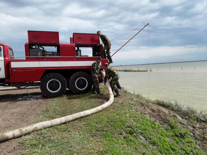 Узбекистан направил в Казахстан специалистов МЧС для ликвидации последствий наводнения