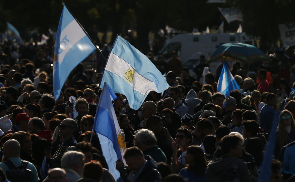 Аргентина оказалась в состоянии дефолта по внешнему долгу 