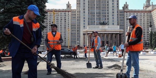 Bloomberg: «Как трудовые мигранты из Узбекистана живут в России во время пандемии»