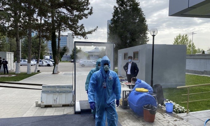 Борющиеся с коронавирусом сырдарьинские медики получили выплаты после вмешательства Генпрокуратуры