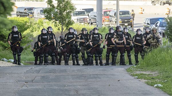 Власти Миннеаполиса распустили полицейский департамент из-за протестов