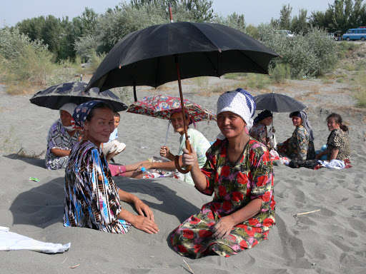 Узбекистанцам напророчили дождливые выходные 