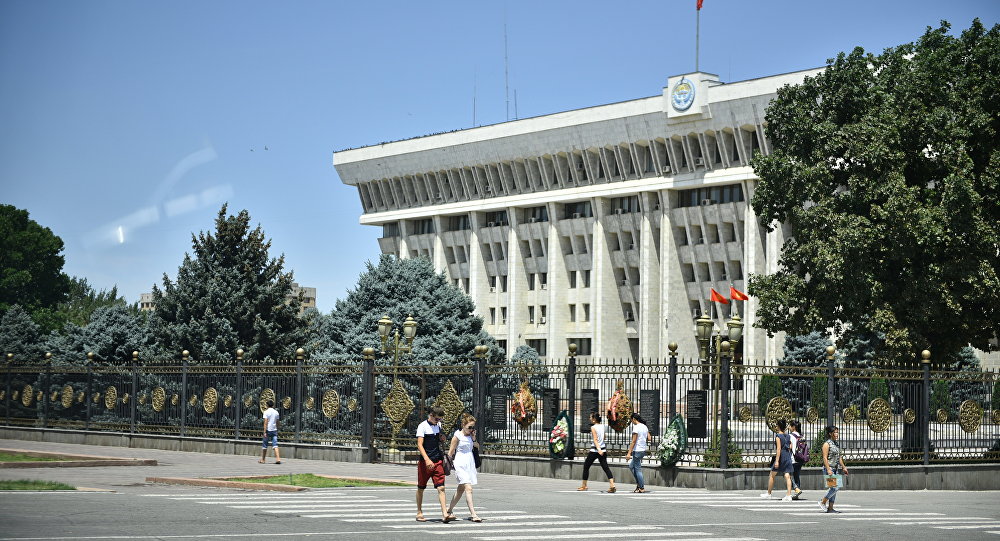 У 17 сотрудников аппарата президента Кыргызстана обнаружили коронавирус