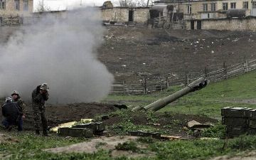 Азербайджан сообщил об обстрелах на линии соприкосновения в Карабахе