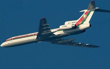 Самолет Лукашенко полетел до границы России и вернулся обратно