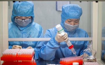 Китай планирует провести испытания новых вакцин от COVID-19 в Узбекистане