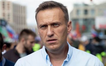 Немецкие врачи заявили об отравлении Навального<br>