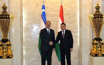 Абдулла Арипов рассмотрит с таджикским премьером вопрос об открытии границ и возобновлении авиарейсов