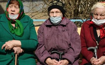 Власти Подмосковья вслед за Москвой рекомендовали изолироваться жителям старше 65 лет и имеющим хронические заболевания 