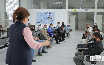 В Узбекистане оптимизируют систему профессионального обучения безработных лиц