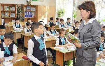 В Узбекистане классным руководителям увеличат надбавку в полтора раза