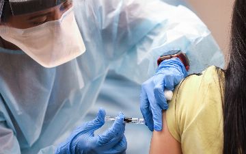 Moderna подала заявку на применение вакцины от COVID в экстренном порядке
