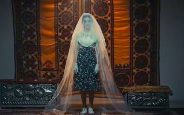 Союз молодежи представил ролик о гендерном неравенстве в Узбекистане: в нем 17-летнюю девушку выдают замуж против своей воли