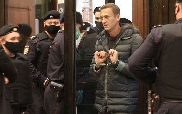 Навального посадили на 3,5 года