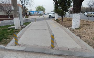 В Узбекистане запретили устанавливать перекрытия для проезда автомобилей во дворах многоквартирных домов