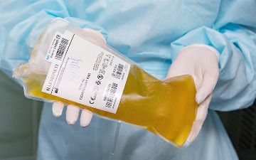 В России зарегистрирован препарат на основе плазмы крови переболевших COVID-19
