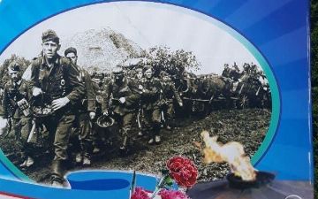 В одном из парков Ферганы установили плакат с гитлеровскими солдатами