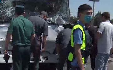 В Ташкенте случилась автобусная авария: один человек погиб