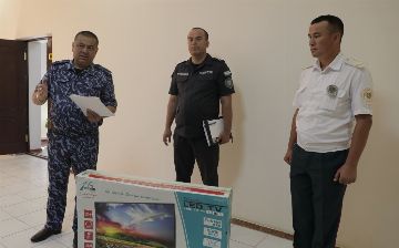 Инспектор ДПС Сурхандарьинской области отказался от взятки и получил подарки