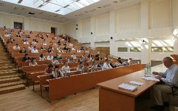 Шавкат Мирзиёев подписал постановление о внедрении нового порядка перевода учебы студентов из одного вуза в другой