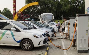 Производство и продажи электромобилей в Китае в 2021 году взлетели на 200%